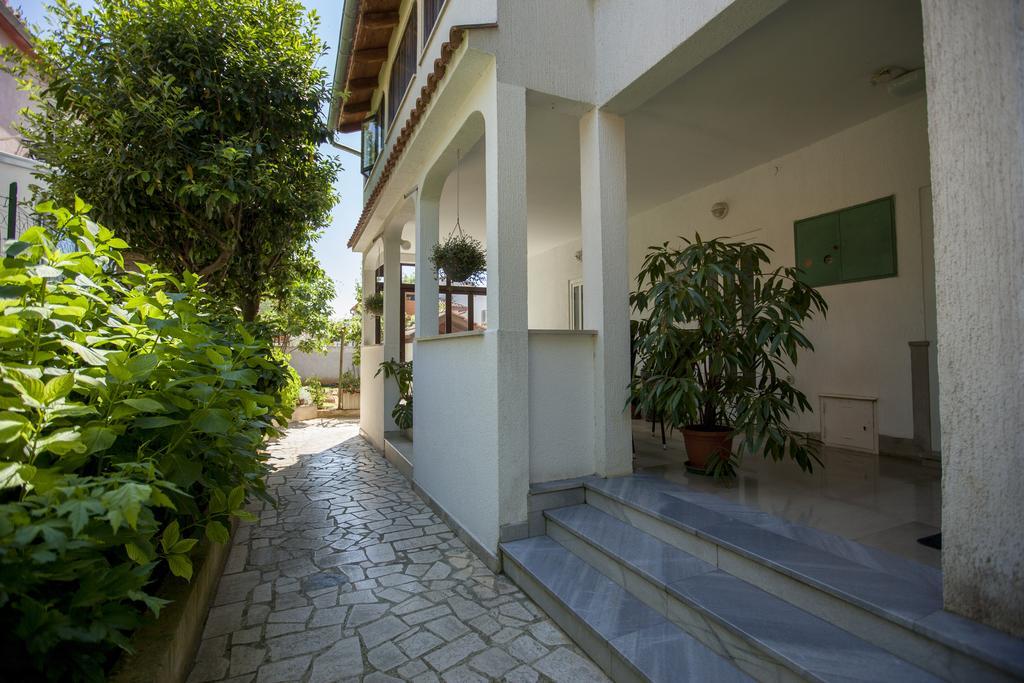 Ban Apartment